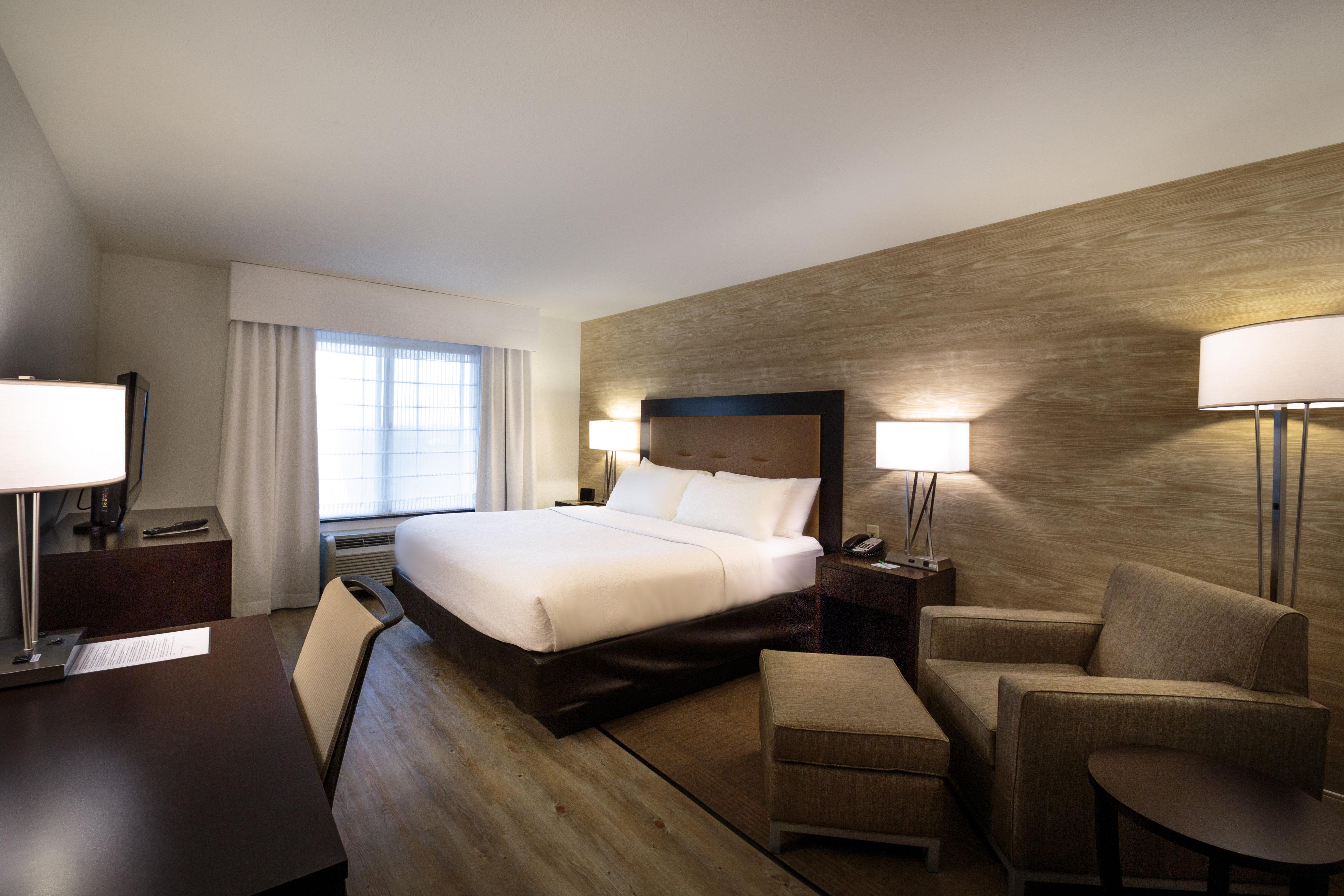 Holiday Inn Hotel & Suites Bloomington Airport By Ihg Exteriör bild