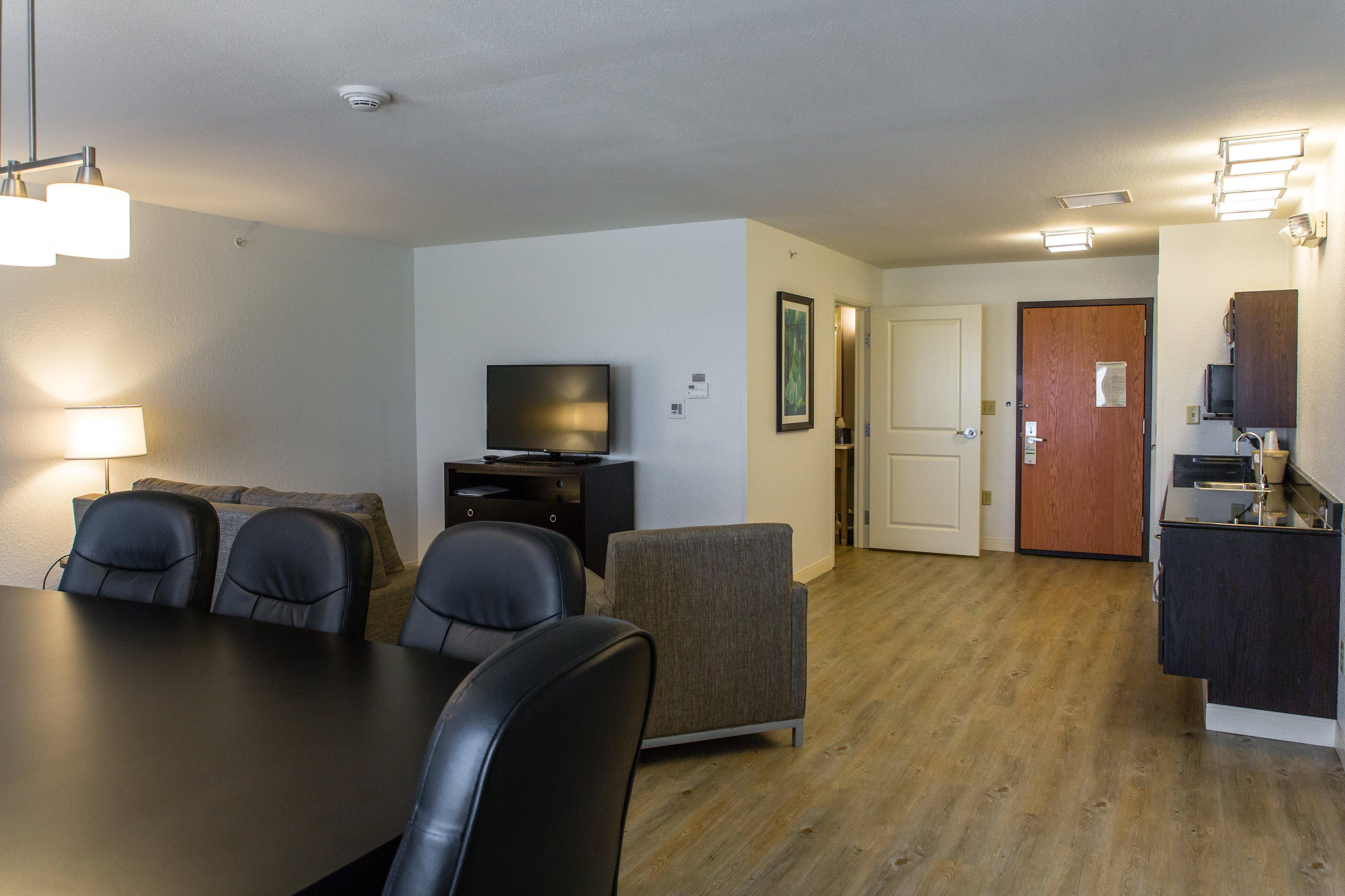 Holiday Inn Hotel & Suites Bloomington Airport By Ihg Exteriör bild