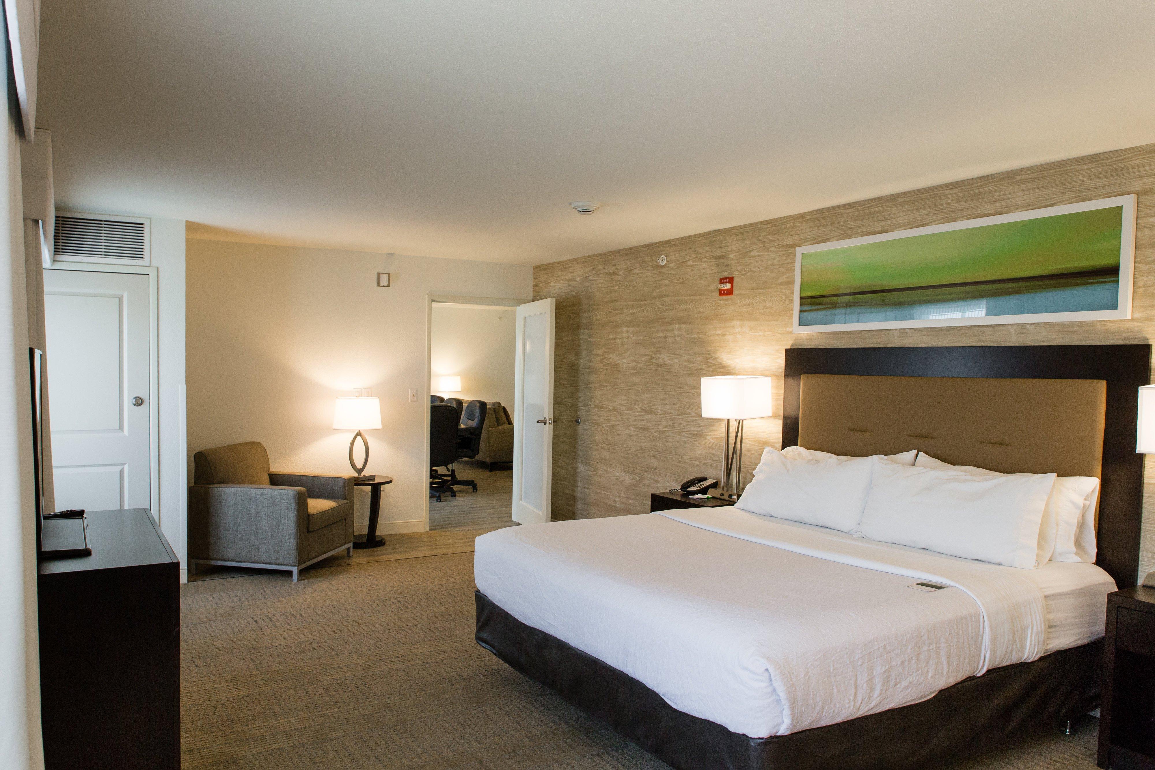 Holiday Inn Hotel & Suites Bloomington Airport By Ihg Exteriör bild