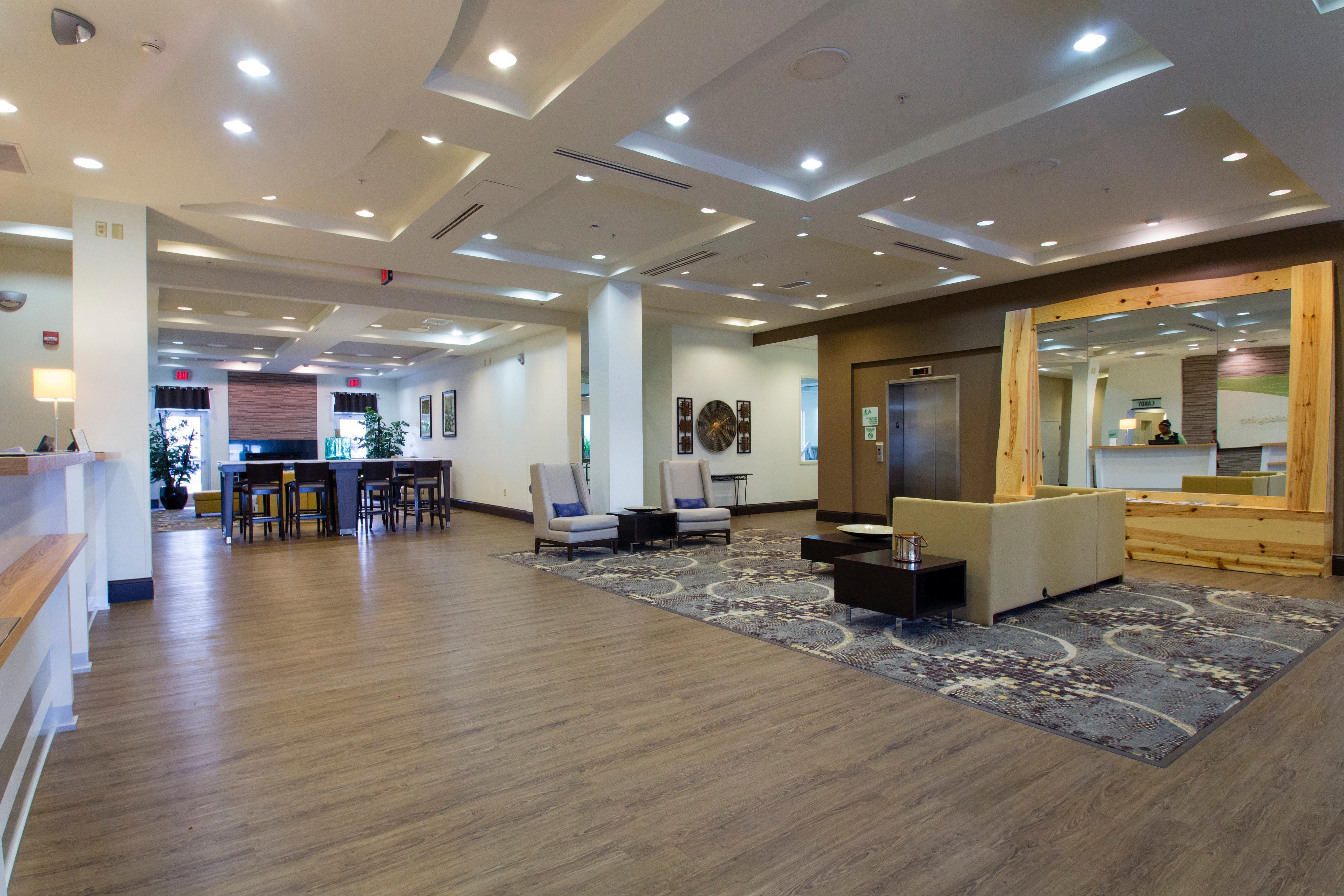 Holiday Inn Hotel & Suites Bloomington Airport By Ihg Exteriör bild