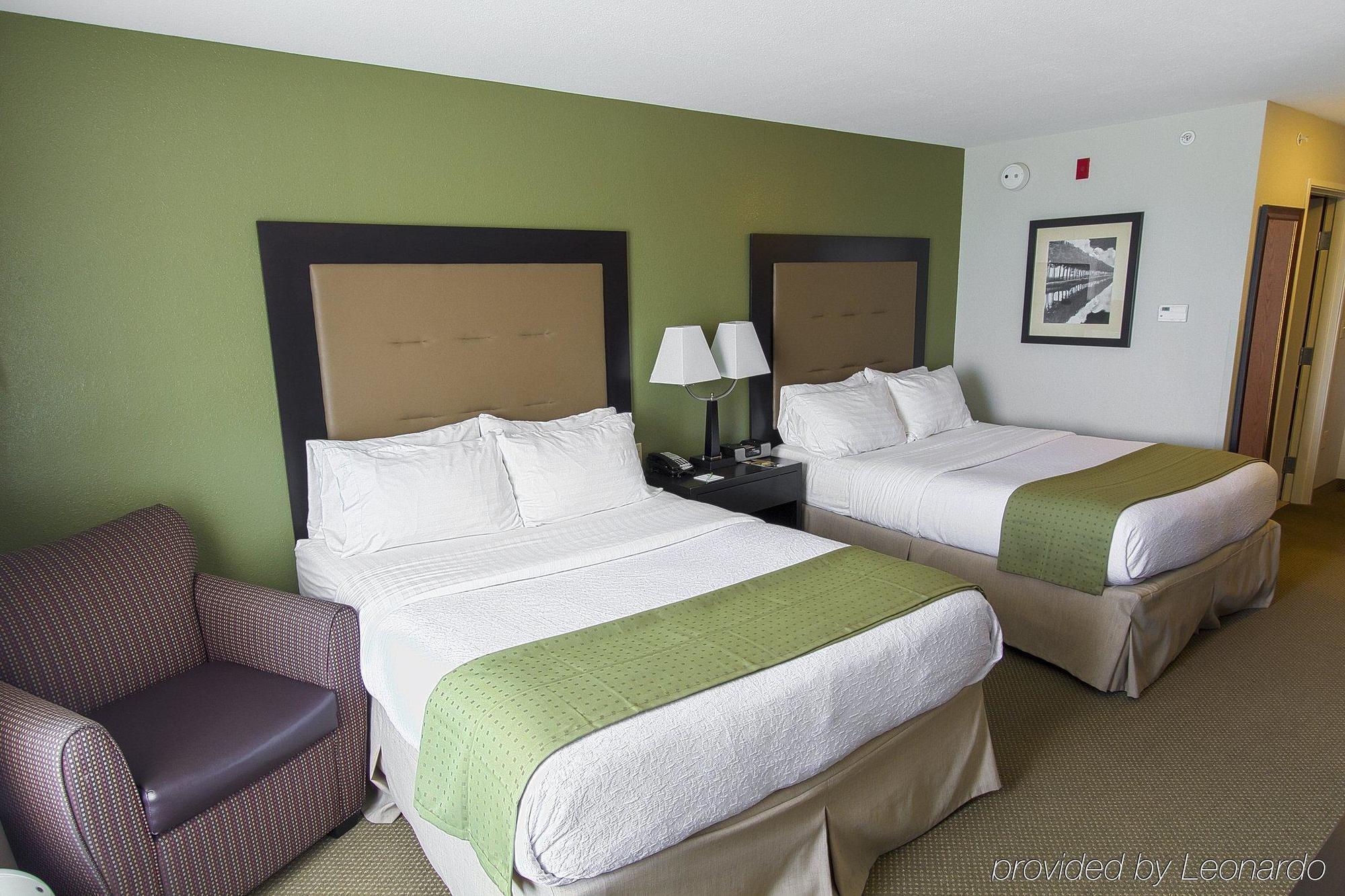 Holiday Inn Hotel & Suites Bloomington Airport By Ihg Exteriör bild